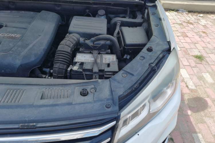 Used CHANGAN CS75 2018 280T Automatic Yazi Model China V Standard Engine Bay Left