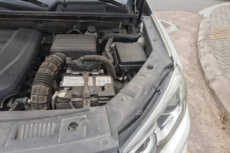 Used CHANGAN CS75 2018 280T Automatic Smart Edition China V-standard Engine Bay Left