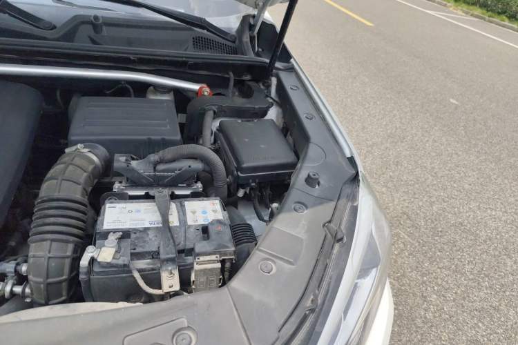 Used CHANGAN CS75 2018 280T Automatic Yazi Model China V Standard Engine Bay Left