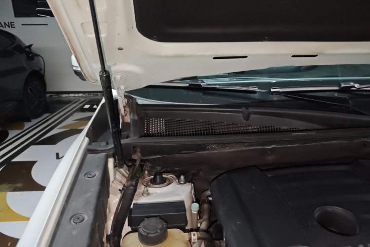Used CHANGAN CS75 2018 280T Automatic Yazi Model China V Standard Engine Bay Right