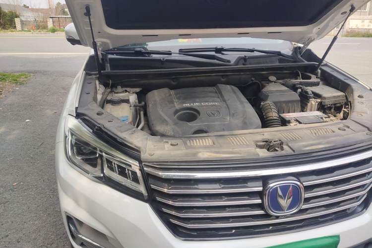 Used CHANGAN CS75 2018 1.8T Automatic 4x4 Zhiyao Model China V Emission Standard Engine Bay Right