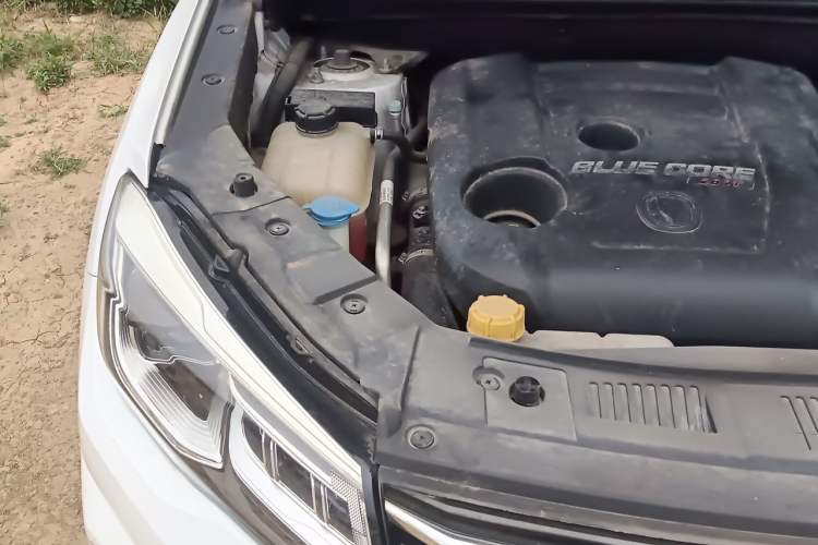 Used CHANGAN CS75 2018 280T Automatic Smart Edition China V-standard Engine Bay Right