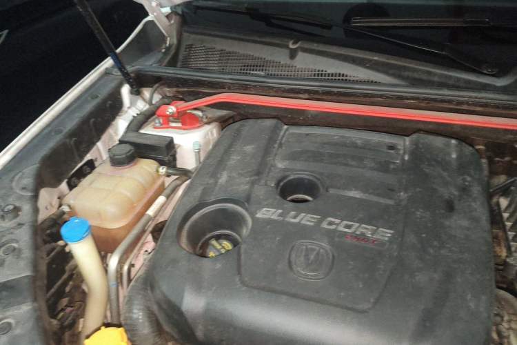 Used CHANGAN CS75 2018 280T Automatic Yazi Model China V Standard Engine Bay Right