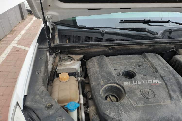 Used CHANGAN CS75 2018 280T Automatic Smart Model China V Standard Engine Bay Right