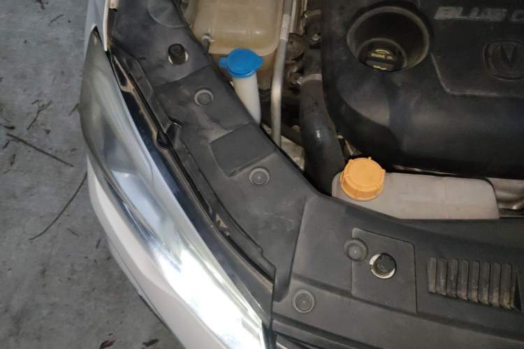 Used CHANGAN CS75 2018 280T Manual Elite Version China V Standard Engine Bay Right