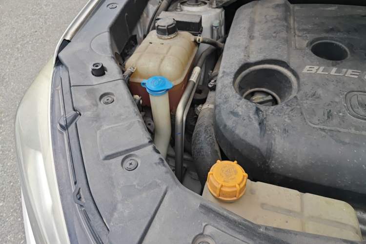Used CHANGAN CS75 2018 280T Automatic Smart Edition China V-standard Engine Bay Right