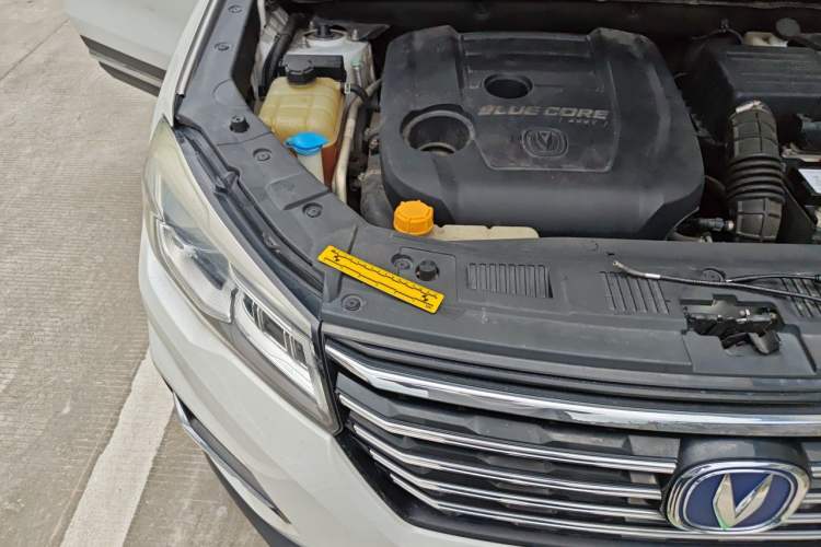 Used CHANGAN CS75 2018 280T Automatic Smart Edition China V-standard Engine Bay Right