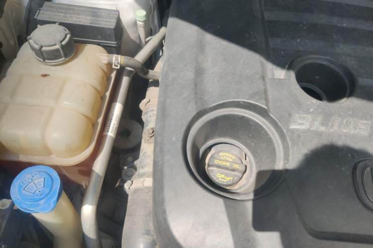 Used CHANGAN CS75 2018 280T Automatic Smart Edition China V-standard Engine Bay Right