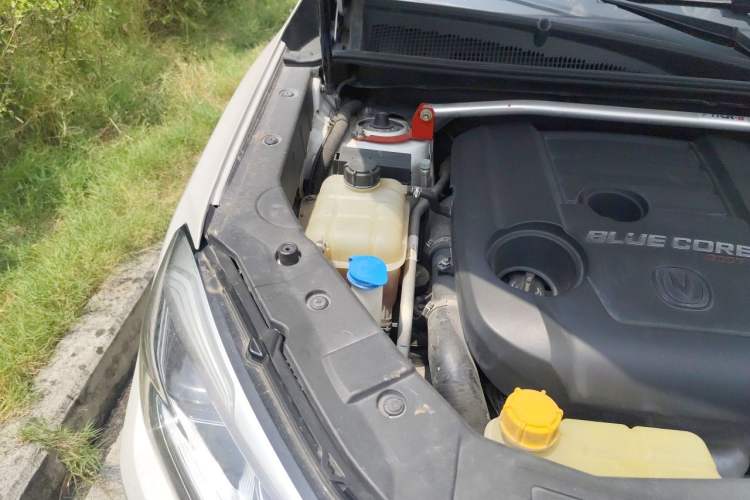 Used CHANGAN CS75 2018 280T Automatic Yazi Model China V Standard Engine Bay Right