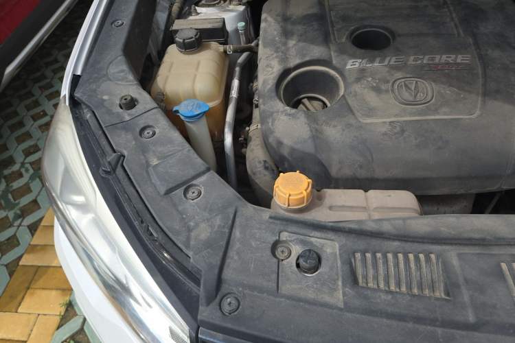 Used CHANGAN CS75 2018 280T Automatic Smart Edition China V-standard Engine Bay Right