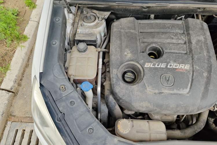 Used CHANGAN CS75 2018 280T Automatic Yazi Model China V Standard Engine Bay Right