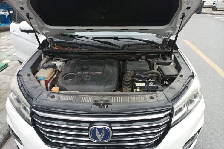 Used CHANGAN CS75 2018 280T Automatic Smart Edition China V-standard Engine Bay