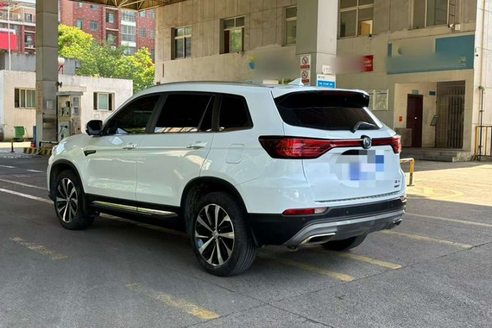 Used CHANGAN CS75 2018 280T Automatic Yazi Model China V Standard Exterior 3