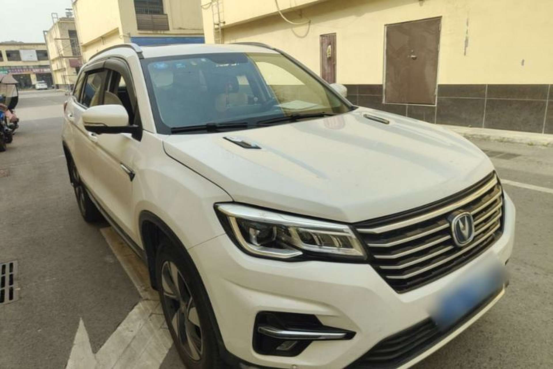 Used CHANGAN CS75 2018 280T Automatic Smart Edition China V-standard Front Right 45 Deg