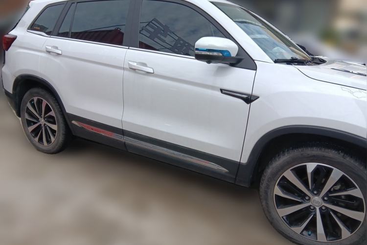 Used CHANGAN CS75 2018 280T Automatic Yazi Model China V Standard Front Right 45 Deg