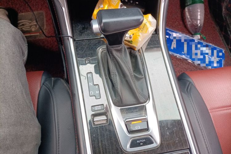 Used CHANGAN CS75 2018 280T Automatic Smart Edition China V-standard Gear Lever