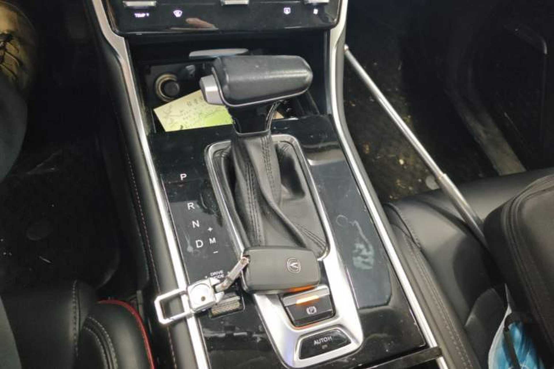Used CHANGAN CS75 2018 280T Automatic Smart Edition China V-standard Gear Lever