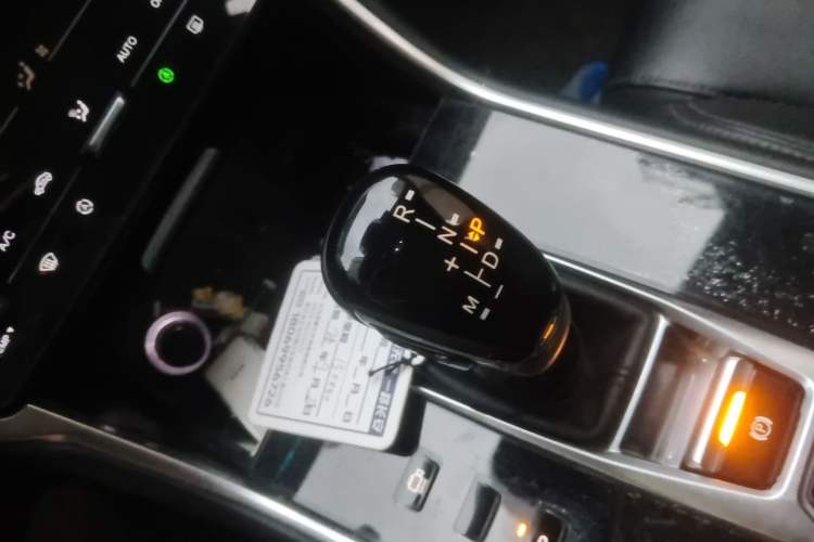 Used CHANGAN CS75 2018 280T Automatic Smart Model China V Standard Gear Lever