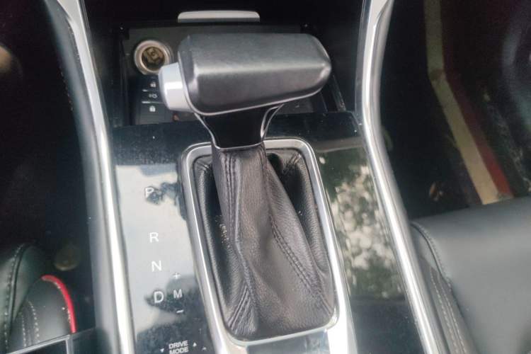 Used CHANGAN CS75 2018 280T Automatic Smart Edition China V-standard Gear Lever