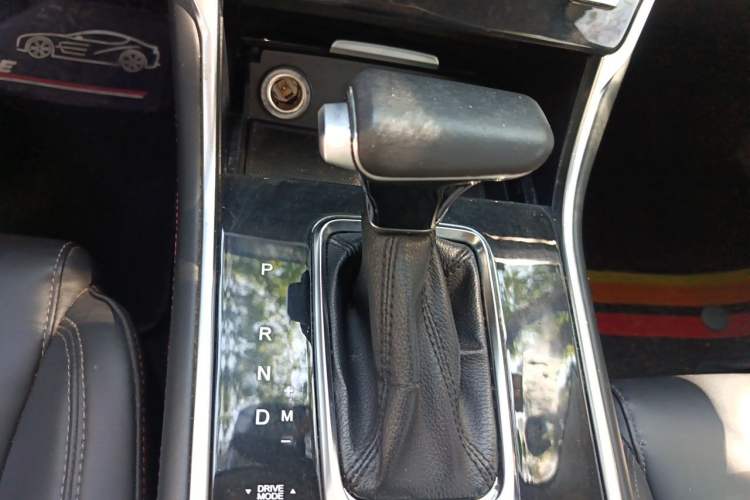 Used CHANGAN CS75 2018 280T Automatic Smart Edition China V-standard Gear Lever