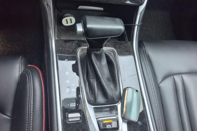 Used CHANGAN CS75 2018 280T Automatic Smart Edition China V-standard Gear Lever