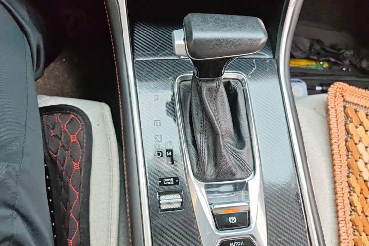 Used CHANGAN CS75 2018 280T Automatic Smart Edition China V-standard Gear Lever