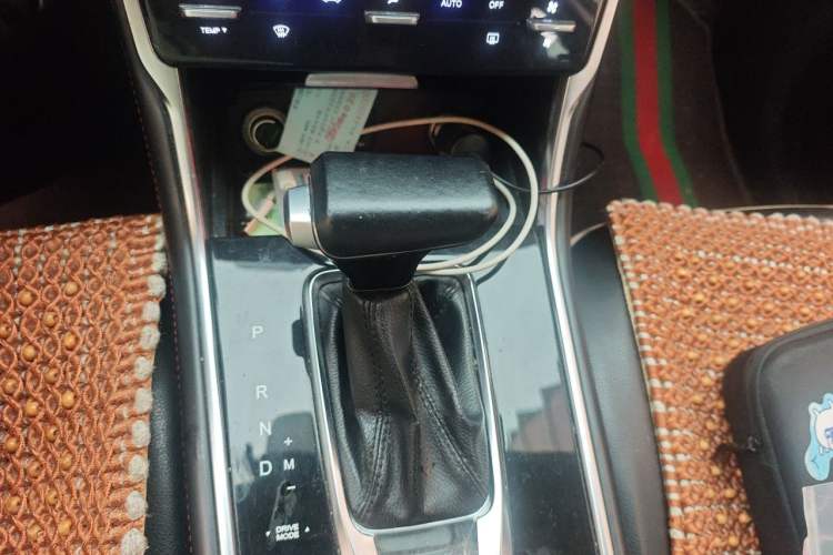 Used CHANGAN CS75 2018 280T Automatic Smart Edition China V Standard Gear Lever