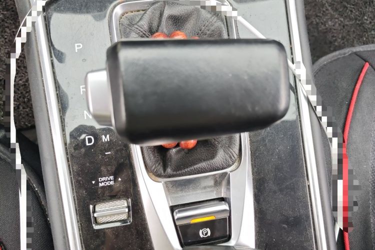 Used CHANGAN CS75 2018 280T Automatic Smart Edition China V-standard Gear Lever