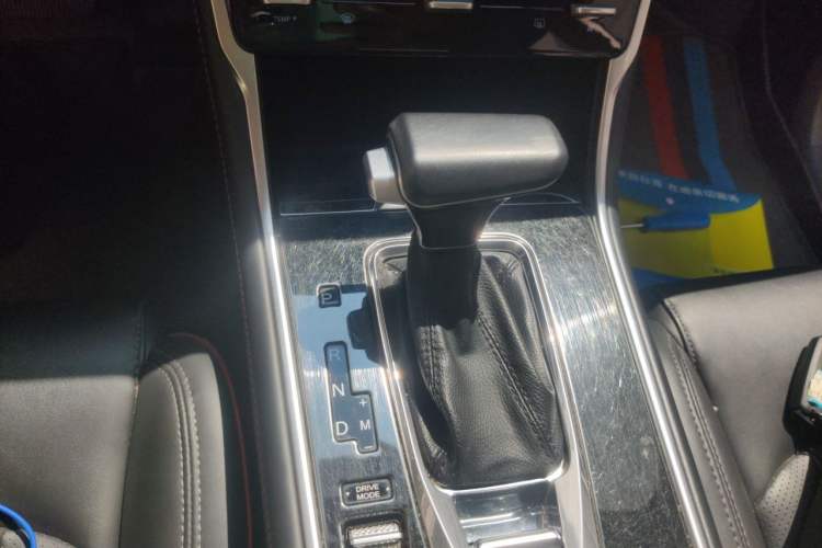 Used CHANGAN CS75 2018 280T Automatic Smart Edition China V-standard Gear Lever