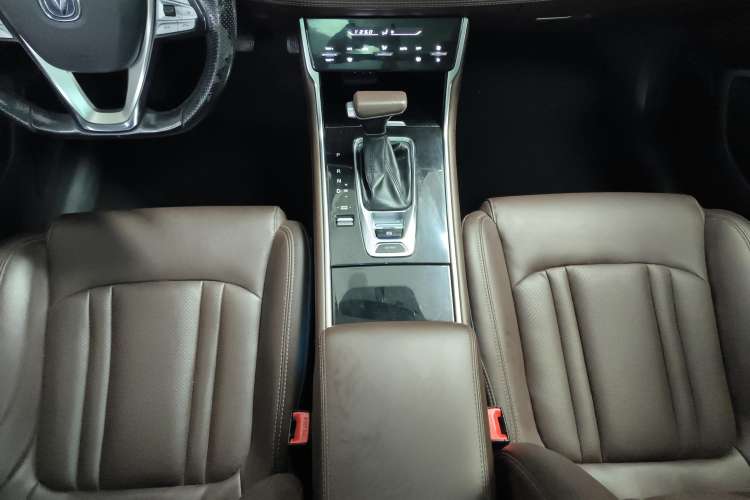 Used CHANGAN CS75 2018 280T Automatic Smart Edition China V-standard Gear Lever
