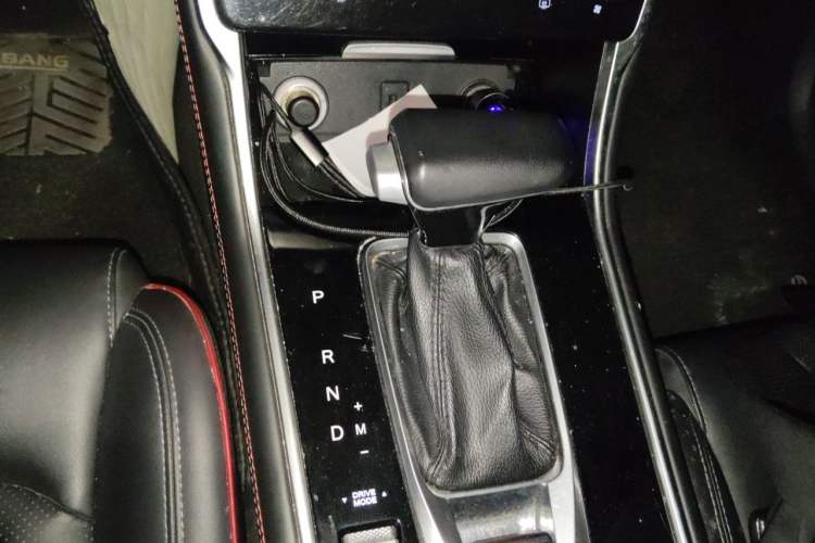 Used CHANGAN CS75 2018 280T Automatic Smart Edition China V-standard Gear Lever