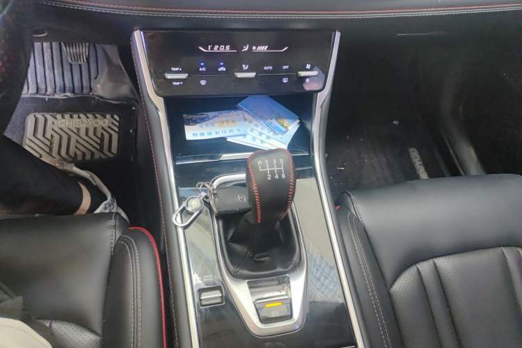 Used CHANGAN CS75 2018 280T Manual Elite Version China V Standard Gear Lever