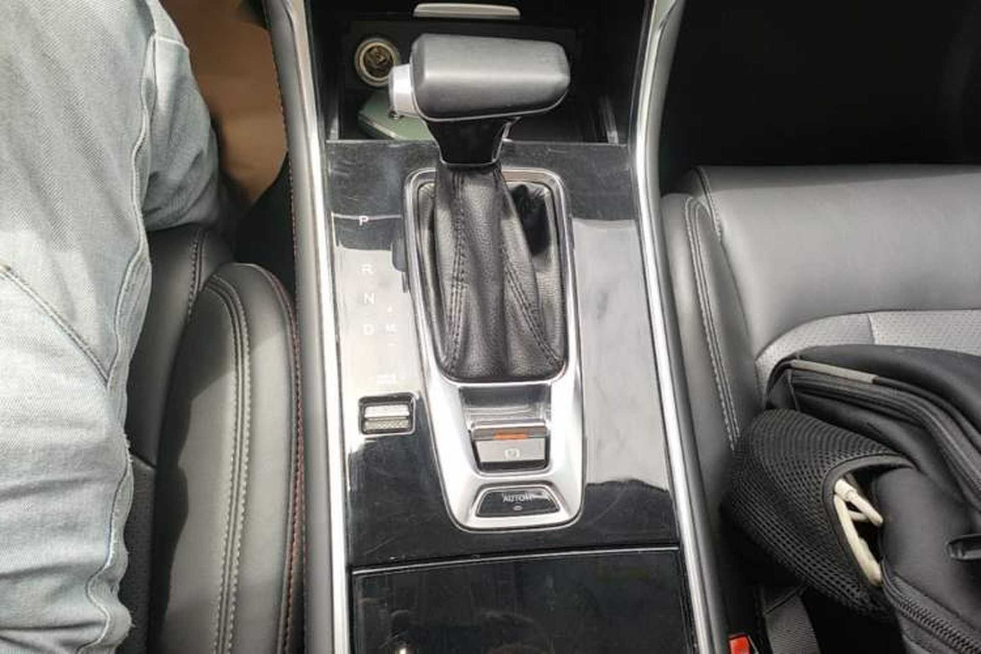 Used CHANGAN CS75 2018 280T Automatic Yazi Model China V Standard Gear Lever