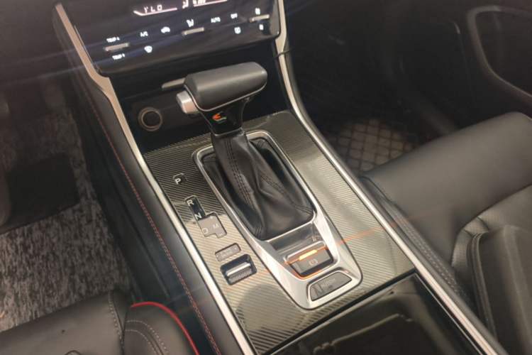 Used CHANGAN CS75 2018 280T Automatic Smart Edition China V Standard Gear Lever