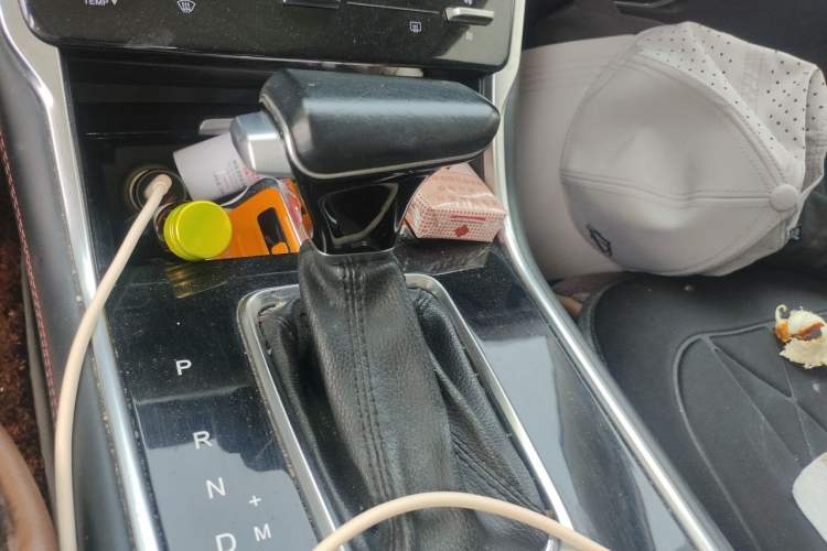 Used CHANGAN CS75 2018 280T Automatic Smart Edition China V-standard Gear Lever