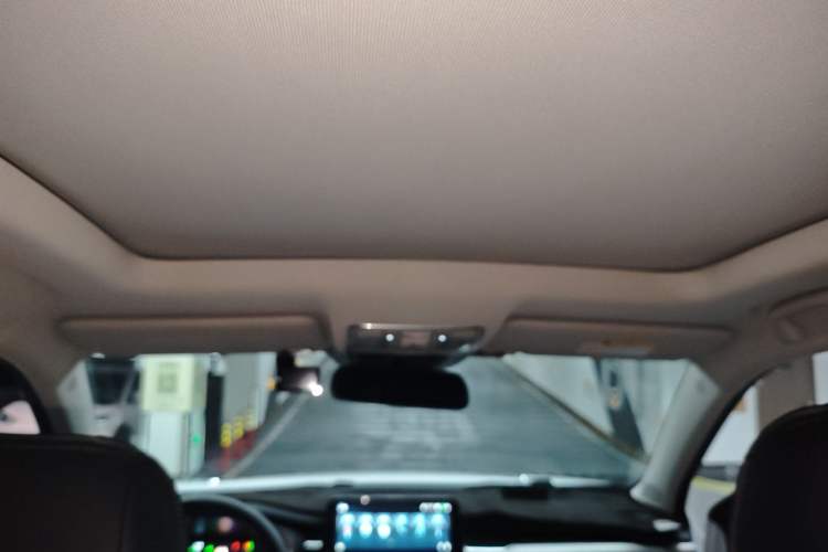 Used CHANGAN CS75 2018 280T Automatic Yazi Model China V Standard Headliner