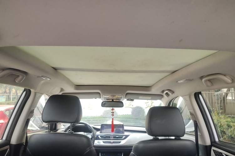 Used CHANGAN CS75 2018 1.8T Automatic 4x4 Zhiyao Model China V Emission Standard Headliner
