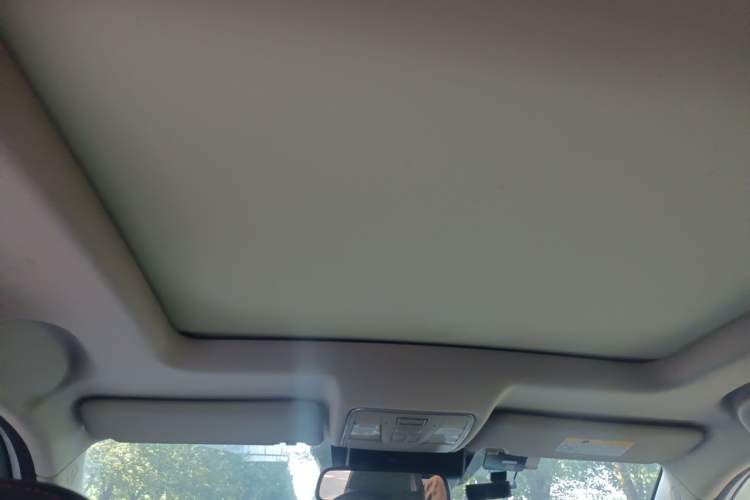 Used CHANGAN CS75 2018 280T Automatic Smart Model China V Standard Headliner