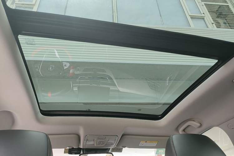 Used CHANGAN CS75 2018 280T Automatic Yazi Model China V Standard Headliner