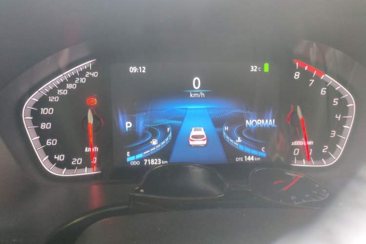 Used CHANGAN CS75 2018 280T Automatic Smart Edition China V Standard Instrument Cluster
