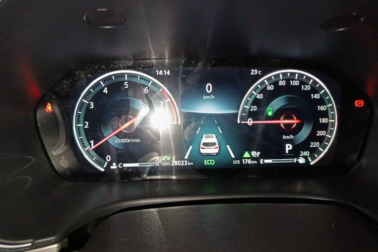 Used CHANGAN CS75 2018 280T Automatic Smart Model China V Standard Instrument Cluster