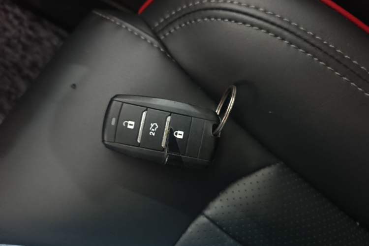 Used CHANGAN CS75 2018 280T Automatic Smart Edition China V Standard Interior 1