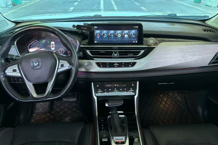 Used CHANGAN CS75 2018 280T Automatic Yazi Model China V Standard Interior 1