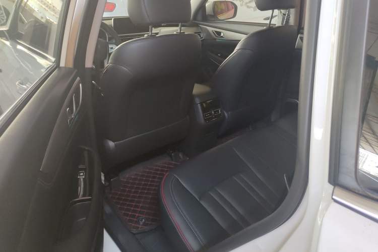Used CHANGAN CS75 2018 280T Automatic Smart Edition China V-standard Interior 1