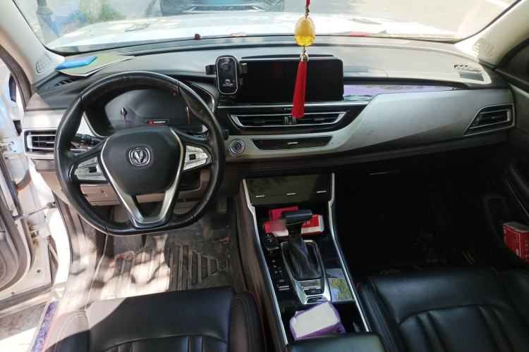 Used CHANGAN CS75 2018 280T Automatic Yazi Model China V Standard Interior 2