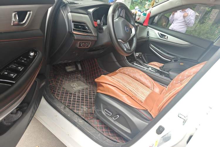 Used CHANGAN CS75 2018 280T Automatic Smart Edition China V-standard Interior 3