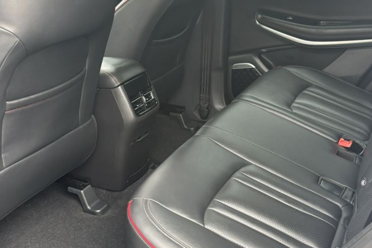 Used CHANGAN CS75 2018 280T Automatic Yazi Model China V Standard Interior 3