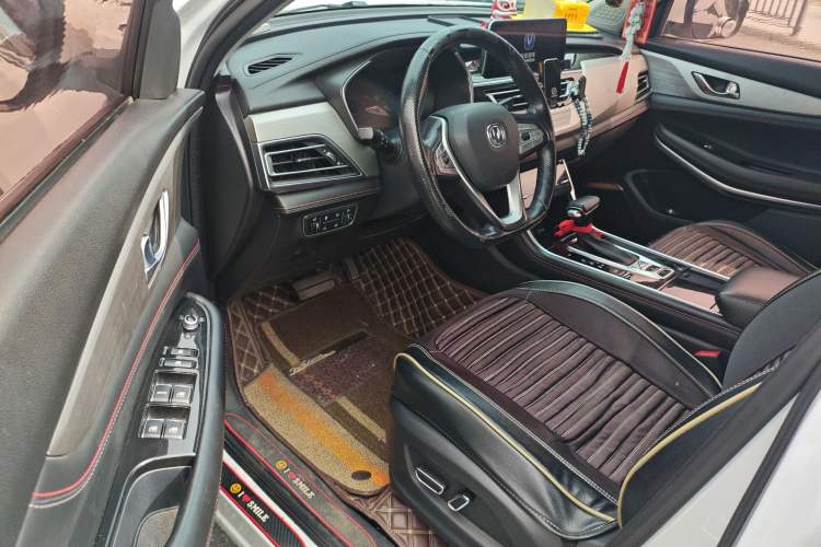 Used CHANGAN CS75 2018 280T Automatic Smart Edition China V-standard Interior 3