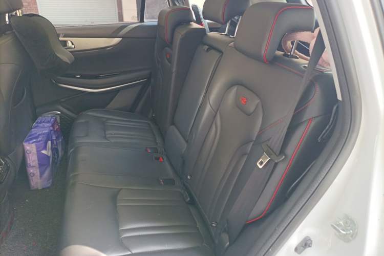 Used CHANGAN CS75 2018 280T Automatic Yazi Model China V Standard Interior 4