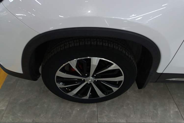 Used CHANGAN CS75 2018 280T Automatic Smart Model China V Standard Left Front Wheel Hub